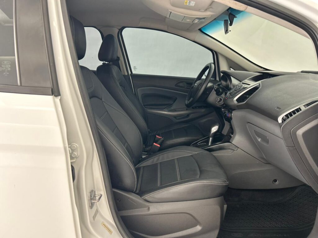 WhatsApp Image 2025-12-01 at 15.20.05