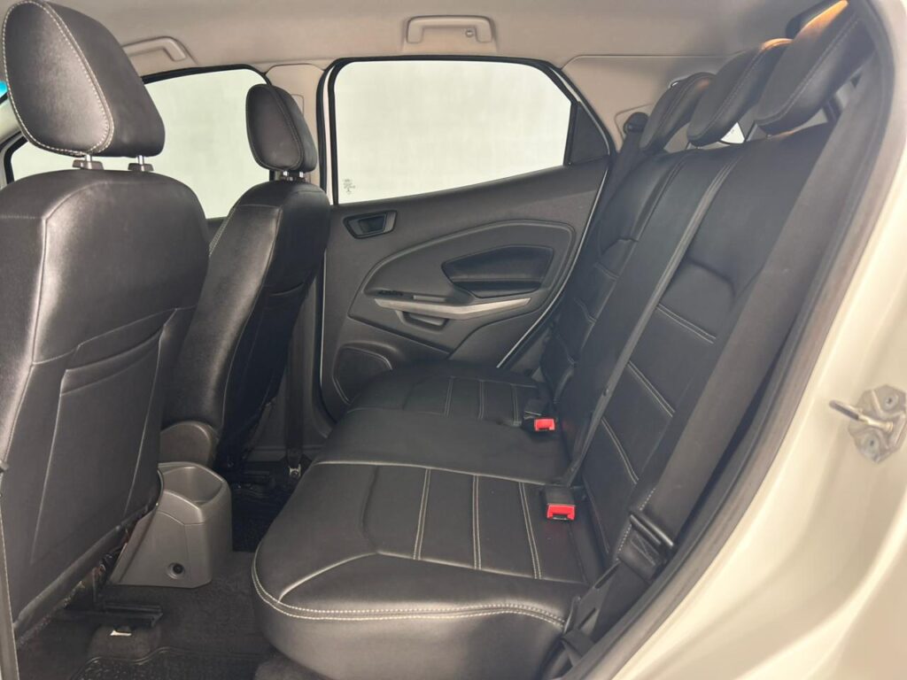 WhatsApp Image 2025-12-01 at 15.20.06 (1)