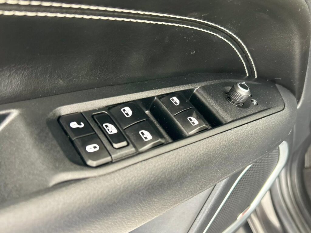 WhatsApp Image 2025-12-05 at 10.01.24