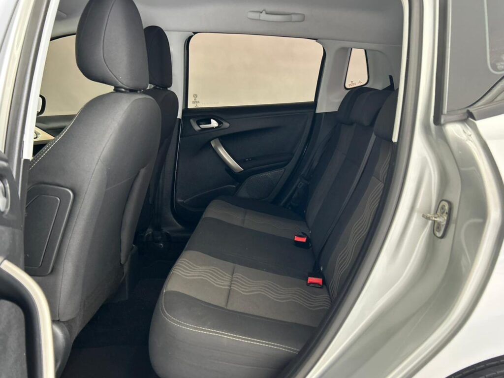 WhatsApp Image 2025-12-10 at 16.23.33