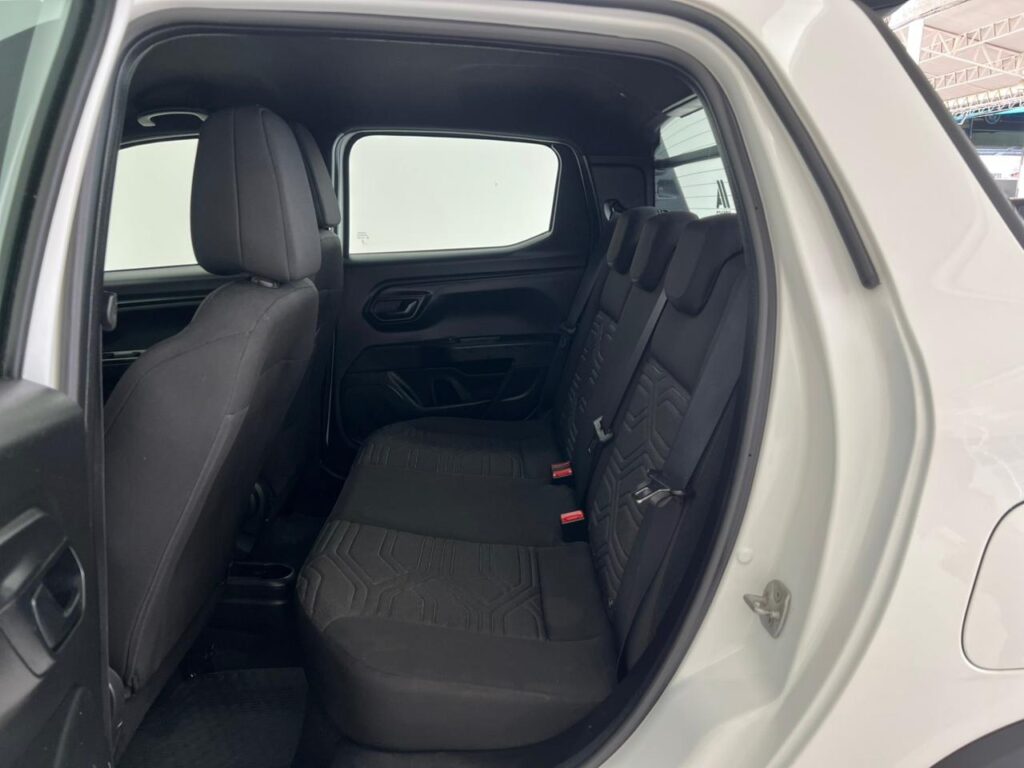 WhatsApp Image 2025-12-13 at 14.12.20 (5)