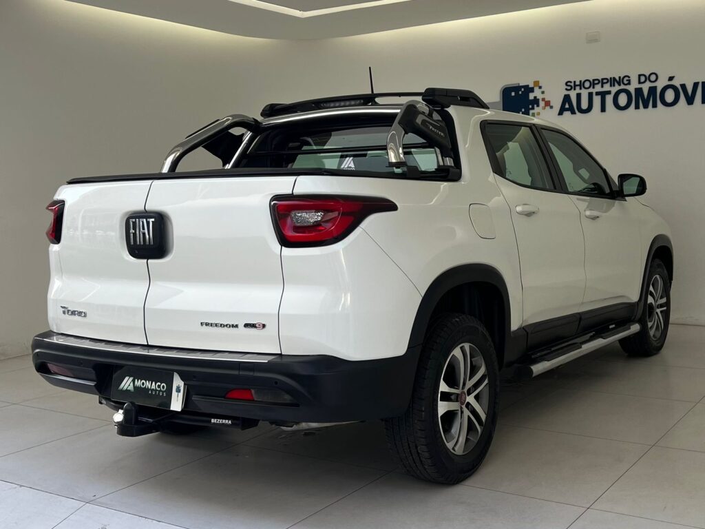 WhatsApp Image 2025-12-17 at 16.08.03