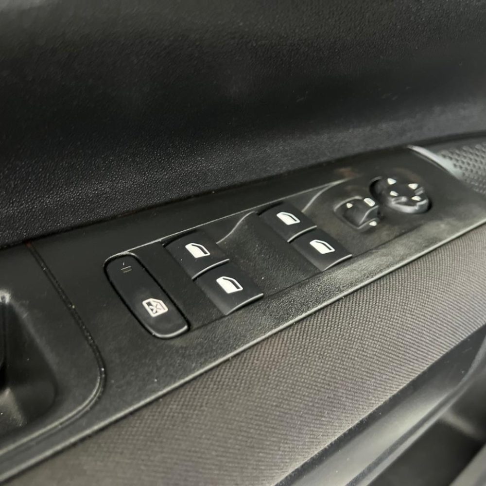 WhatsApp Image 2025-11-27 at 17.08.59