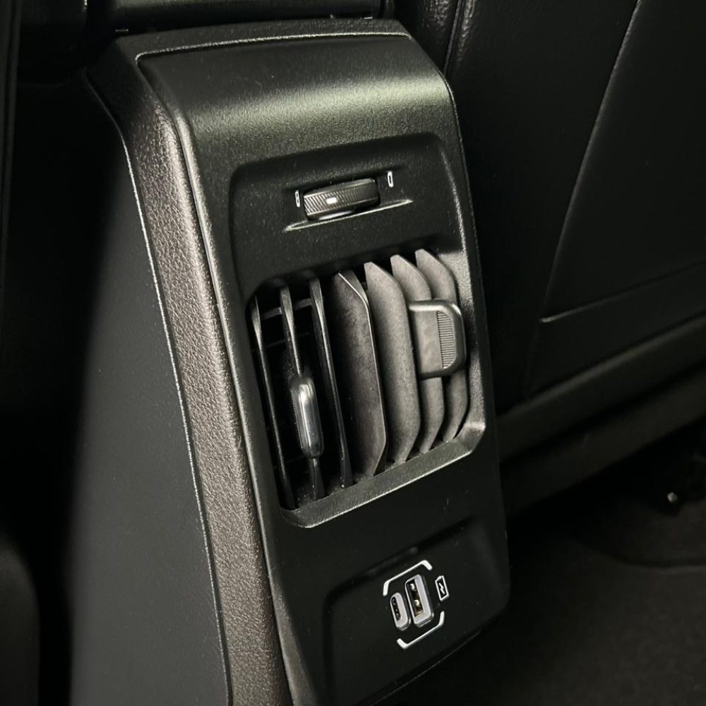 WhatsApp Image 2025-12-05 at 10.01.23 (3)