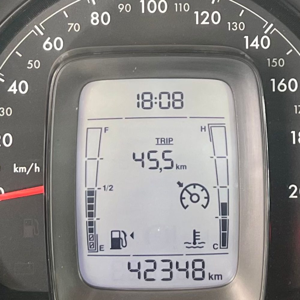 WhatsApp Image 2025-12-17 at 13.04.11