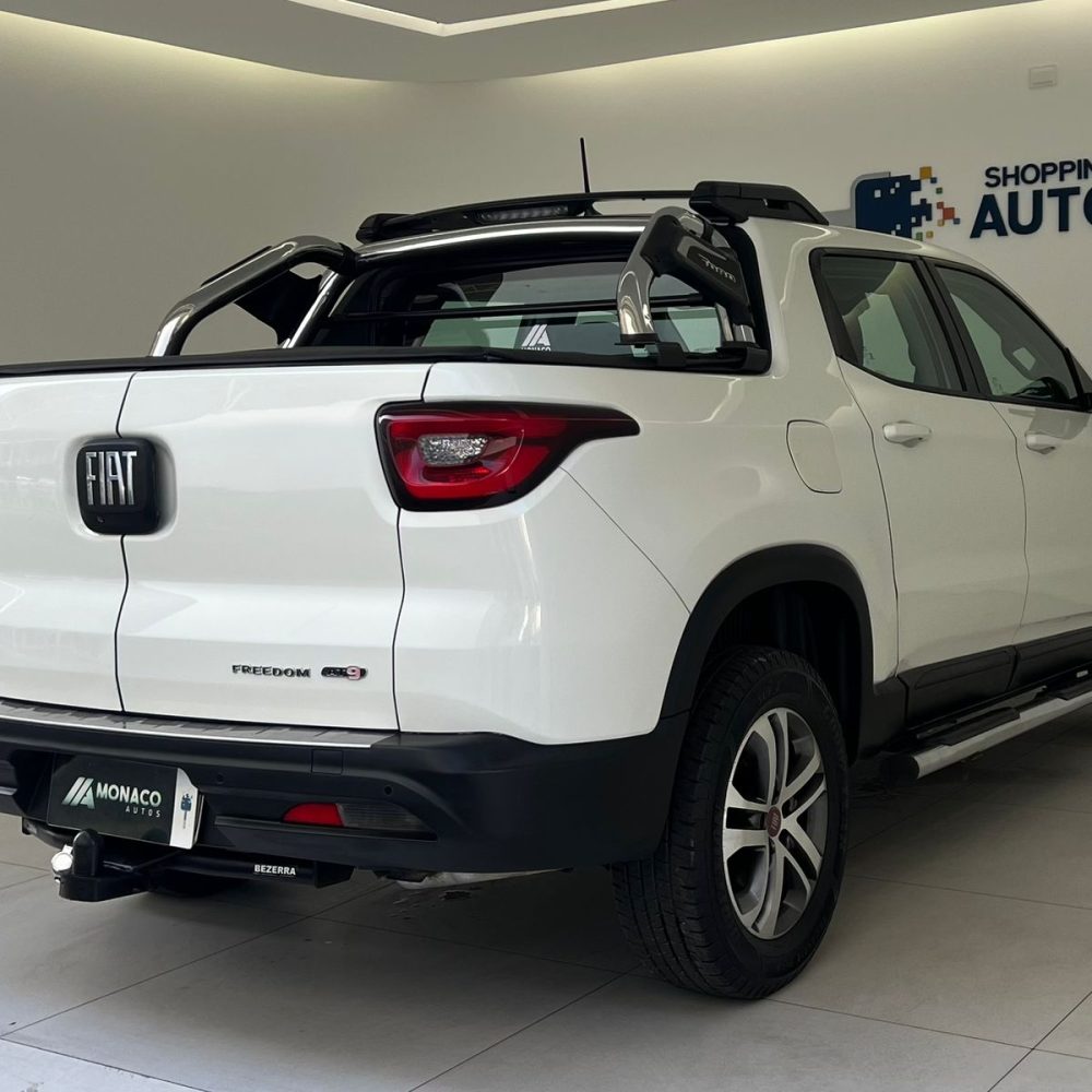 WhatsApp Image 2025-12-17 at 16.08.03