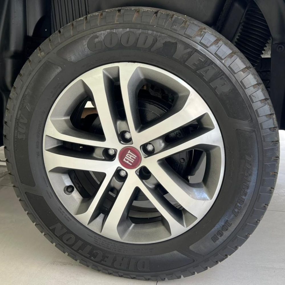 WhatsApp Image 2025-12-17 at 16.08.04